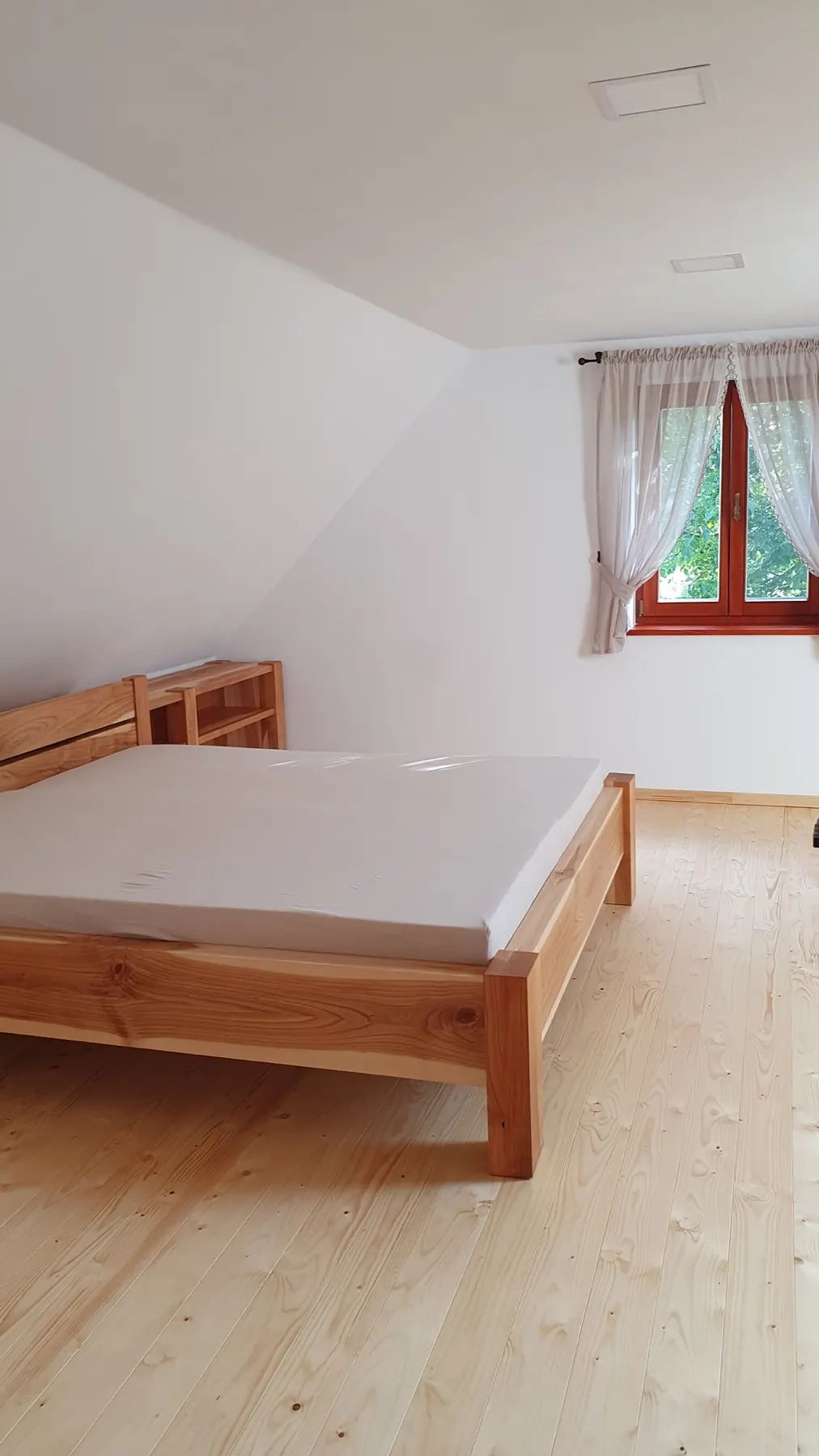 Spálňa z čerešne — fotka 48